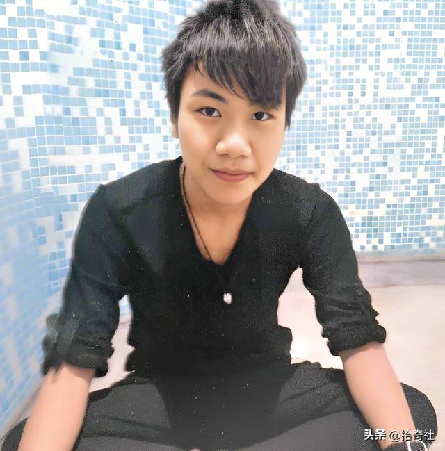 小太妹操控三中年男人，教训说她坏话男生，围殴后抛入大海中溺毙