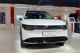 售23万起，配空悬+电磁悬挂，ModelY如何应对？极氪7X实拍详解图片