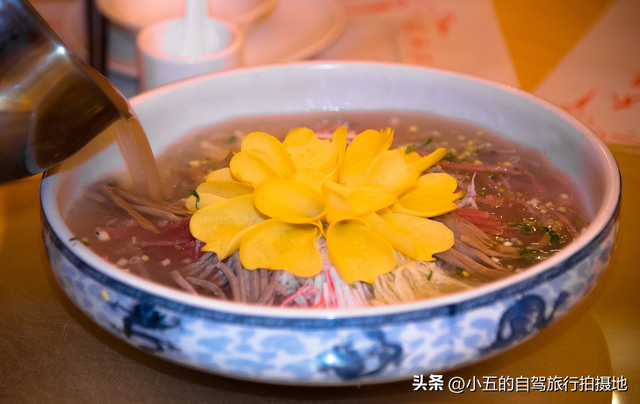 洛阳3天人均500！夜游石窟+狂炫水席攻略，本地人都在抄作业！