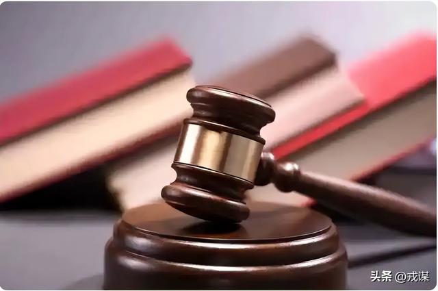 武汉中院一庭长醉驾狂飙！想提前退休躲追责？知法犯法必遭严惩