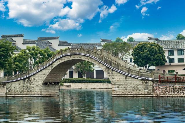 四川未来最“吃香”的城市，不是成都、攀枝花，绵阳也没能被选上