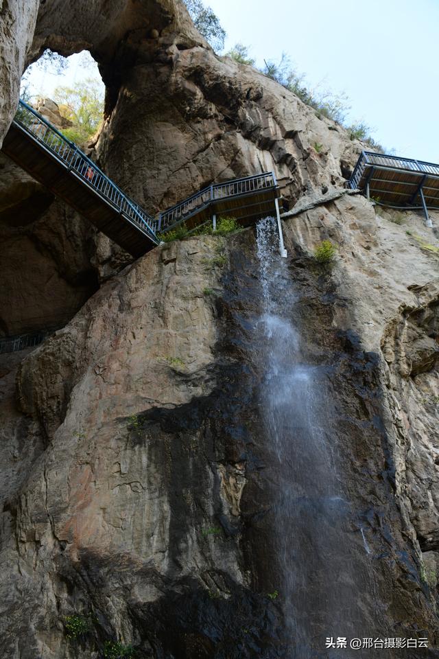 邢台天梯山：秋色美景入画来