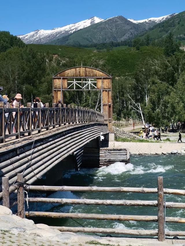 世界上只有中国新疆阿勒泰地区才有的全球 “独一无二的8大奇景”