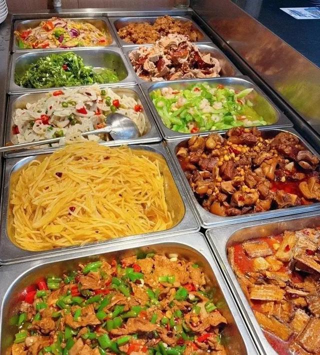 北京下了硬命令，2027年底前，所有中小学必须告别“校外供餐”