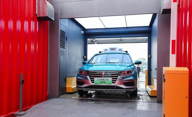 从喜羊羊到换电站，蔡东青押注IPO，换电赛道突围有何底气？