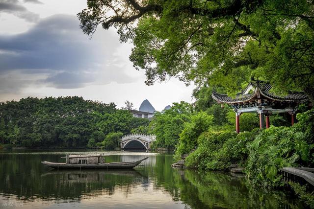 桂林真糊涂啊！这八个堪比 AAAAA 级的景点！泛舟很美赶快宣传吧！