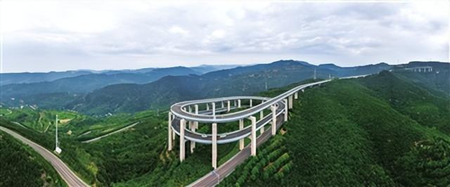 通衢贯山河