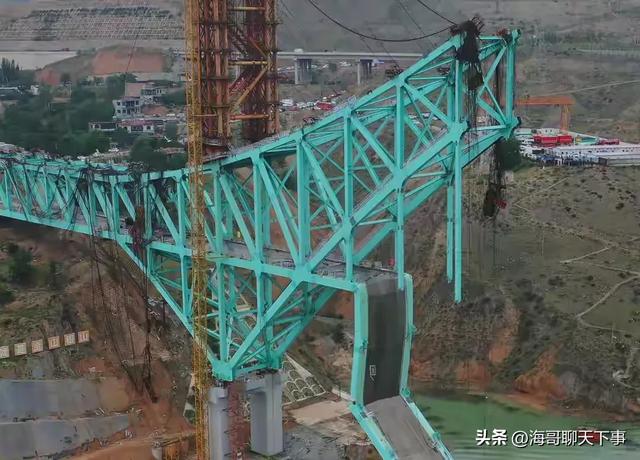 专家谈“尖扎黄河特大桥施工绳索断裂”：必须严格执行定期检查。