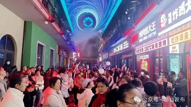 邢台假期消费市场热气腾腾