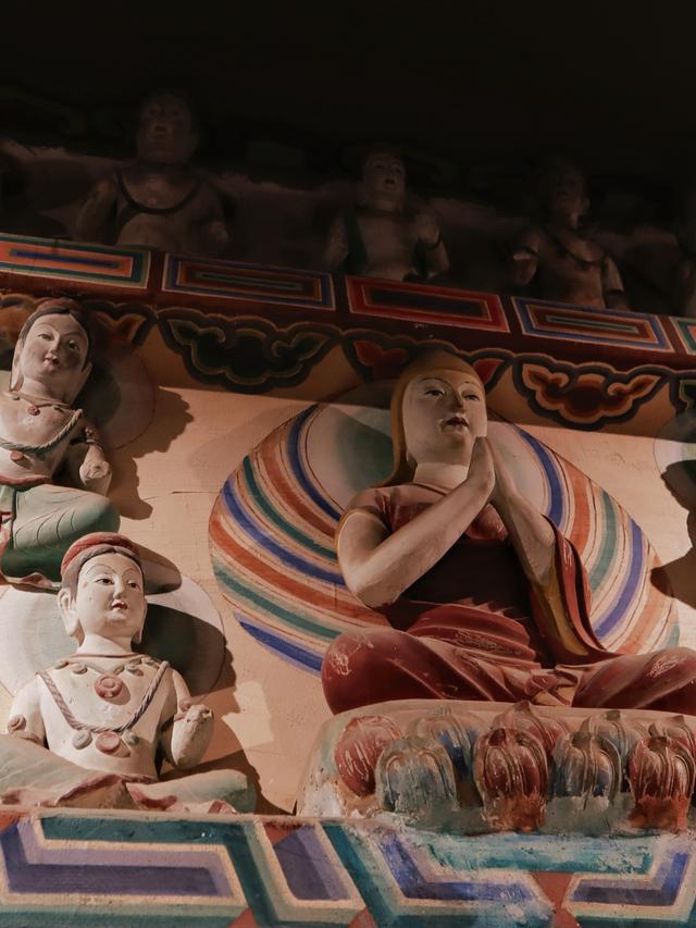 西夏皇家寺庙，35米绝美卧佛，国内仅存900年保留完好
