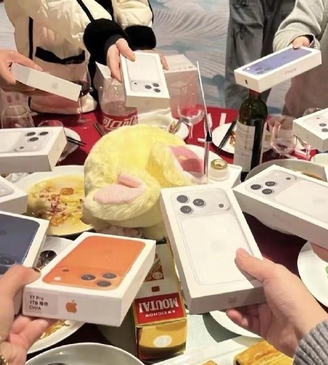 双11后蛋蛋团队16天狂揽50亿，庆功宴现场每人一台苹果17