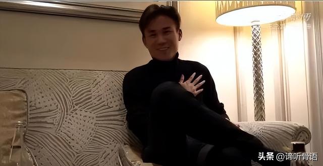 5年前	，靠倒卖口罩一年赚60亿元，住5万一夜酒店的他，如今咋样了