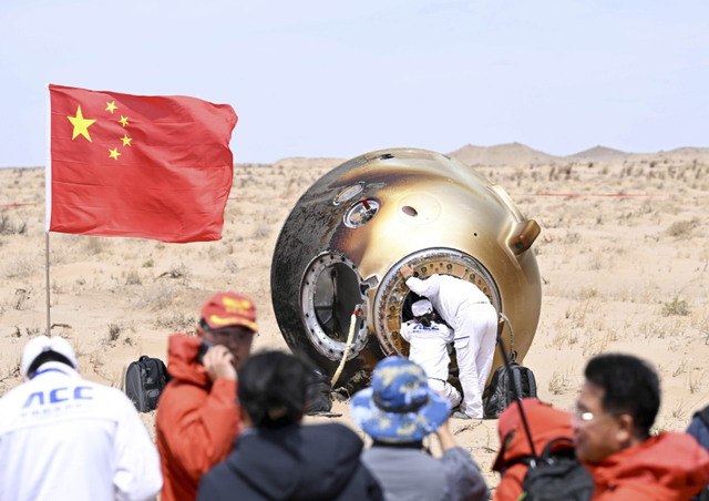 神舟二十号被太空碎片击中！紧急启动备份救援，结果意外变好事？