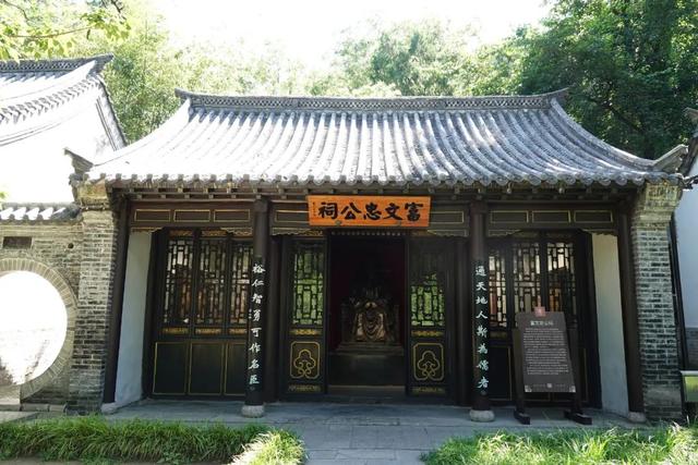 山东有座2000年前的名城，寻访李清照范仲淹们在青州古城的足迹