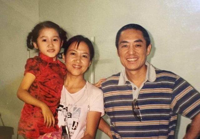 关晓彤晒饺子火了，网友吵翻了，这碗家常饭藏着多少门道