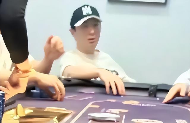 陪睡陪玩只是冰山一角,万达蒸发800亿后，官媒曝光王思聪真实现状