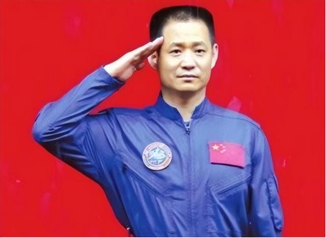 聂海胜妻子：在丈夫上太空前提出离婚，保密生活隐藏了多少辛酸？