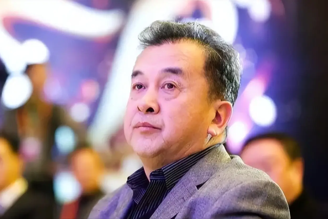 “免职风波”10年后，再看黄宏现状，才明白当初我们冤枉李双江了