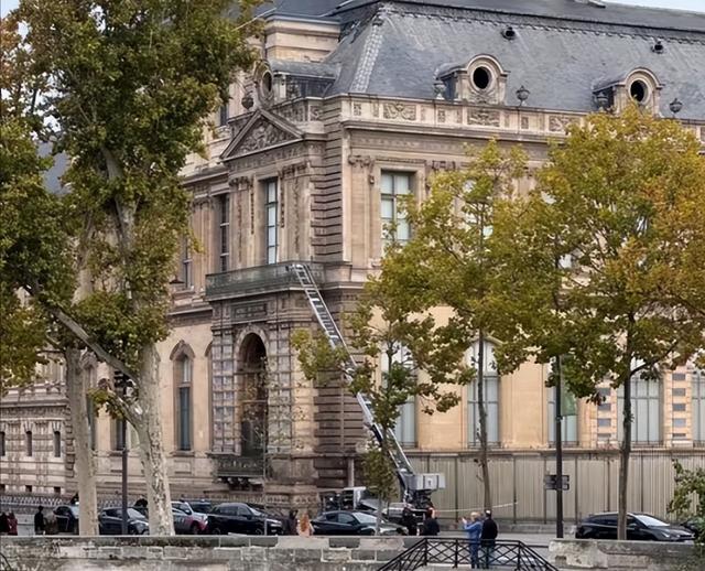 法国追捕熔金贼，却揭开百年国耻：他们被偷的，原来也是抢来的！