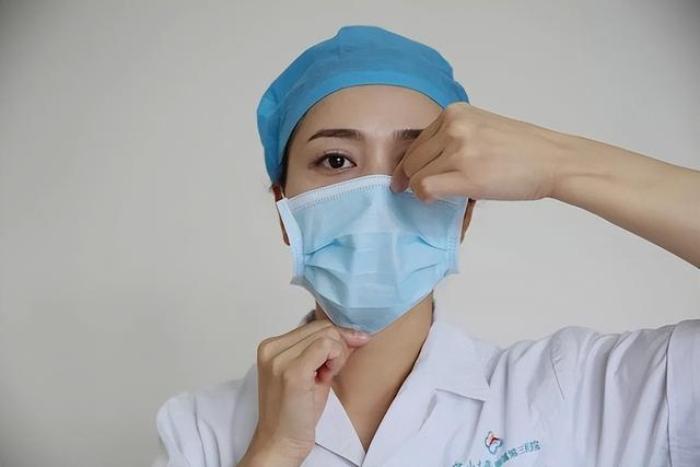 医生发现：天冷坚持戴口罩的人，过不了4个月，身体会有7大变化