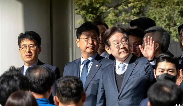 李在明都点赞了：周五下班去上海旅游，成韩国青年的新风尚