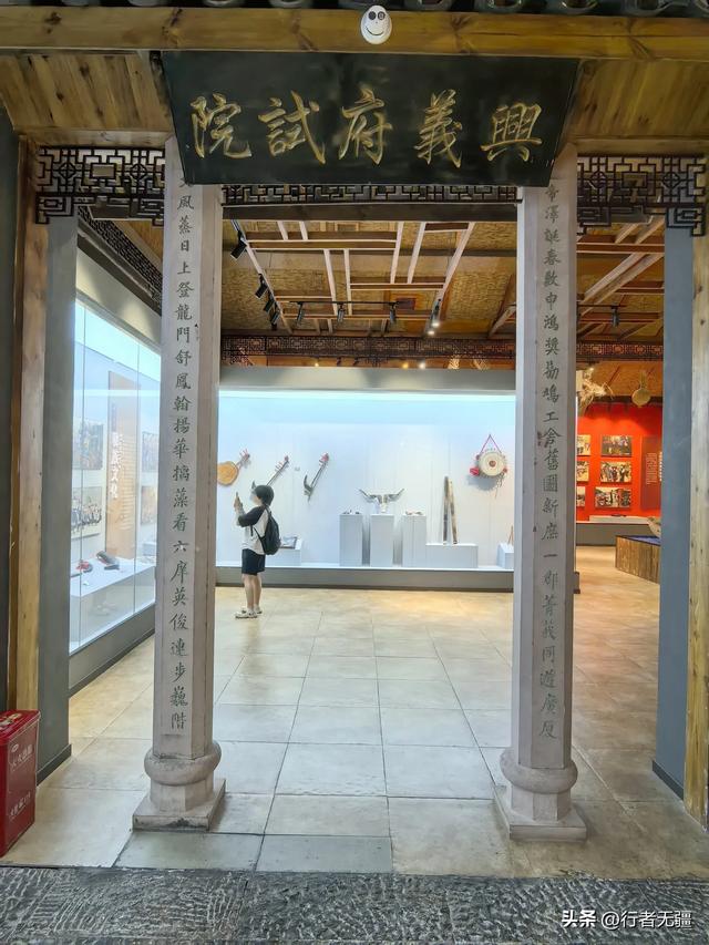 多彩贵州自驾游之黔西南州兴义篇：万峰林与马岭河峡谷的山水交响