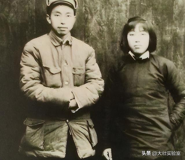 华国锋的夫人韩芝俊有多美？1961年的全家留影，30岁她端庄贤惠