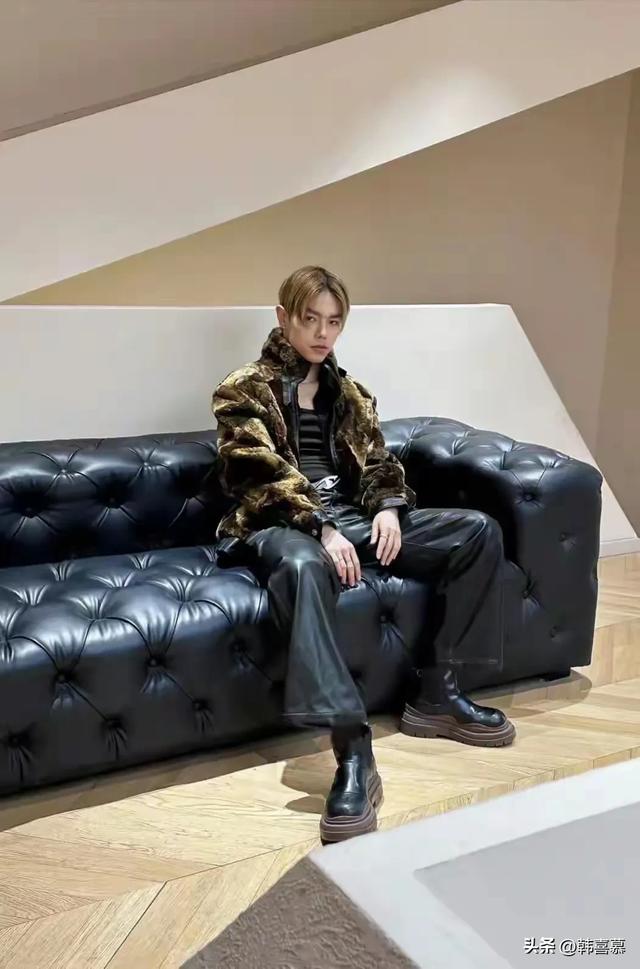 舞者解晓东去世	，年仅28岁长相帅气，死因曝光，在医院抢救一年半