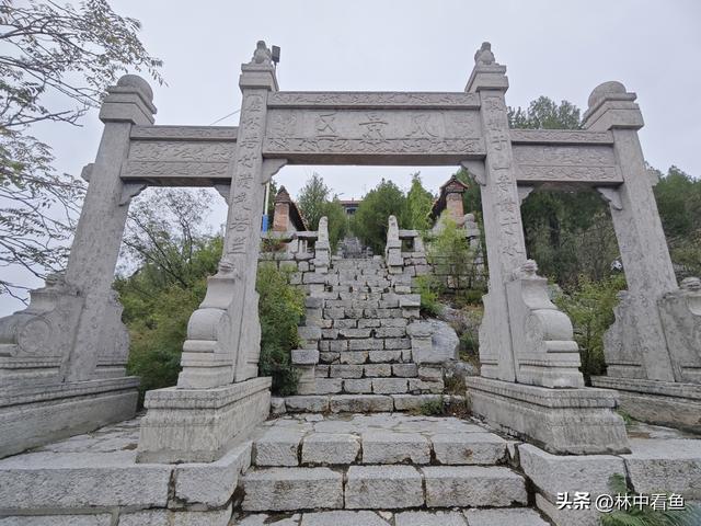 安阳许家沟二龙山，一座建在峭壁上的宫殿，布局精妙，别有洞天
