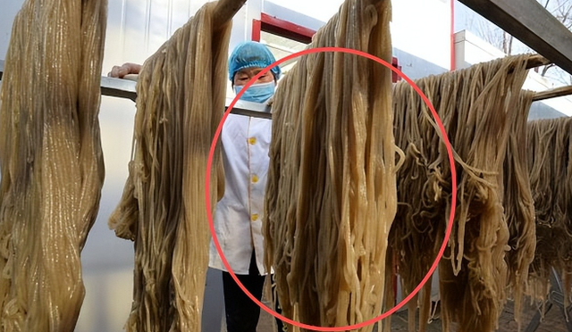 央视曝光！真别再吃了！头皮发麻！市监局通报40批食品抽检不合格