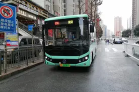 黔爽公交试运营花果园“V7”“V8” 微循环线路图片