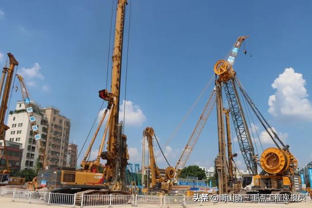 芳白城际夏茅站主体结构封顶，全线土建工程累计完成51%