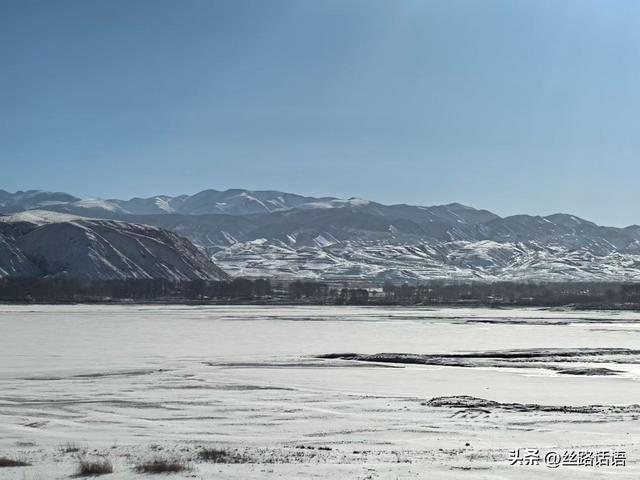 图集丨初雪如诗！焉支山披上冬日“银装”