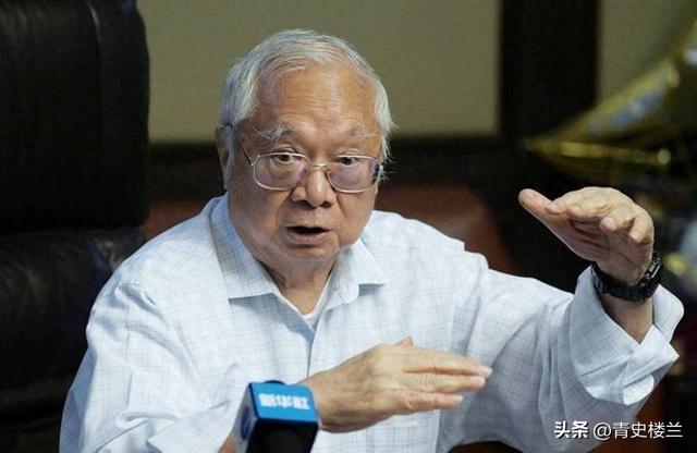 香港富豪：向美国捐1亿，又给大陆捐500亿，竟被李嘉诚“威胁”