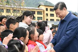 习语｜“茁壮成长吧！”图片