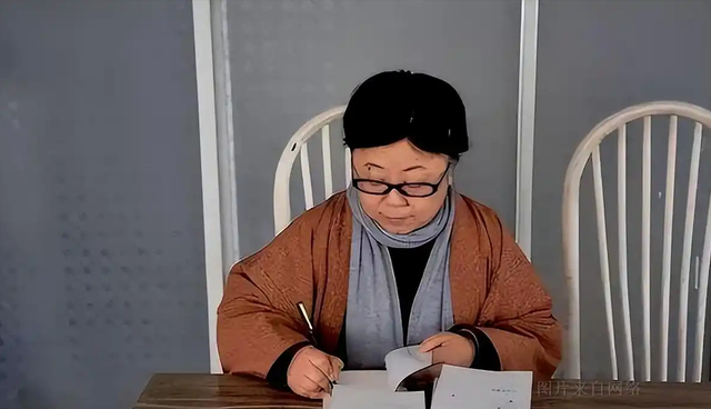 2020年，那个因洗白侵华，被开除党籍的教授梁艳萍，如今怎样？