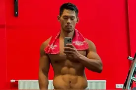 美籍华裔男模：汗水铸就的荷尔蒙男神图片