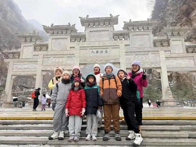 雪中华山美出圈，腊八热粥暖到心坎！