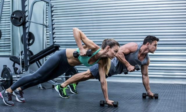 中年人最佳保持身材的方法——多做力量训练