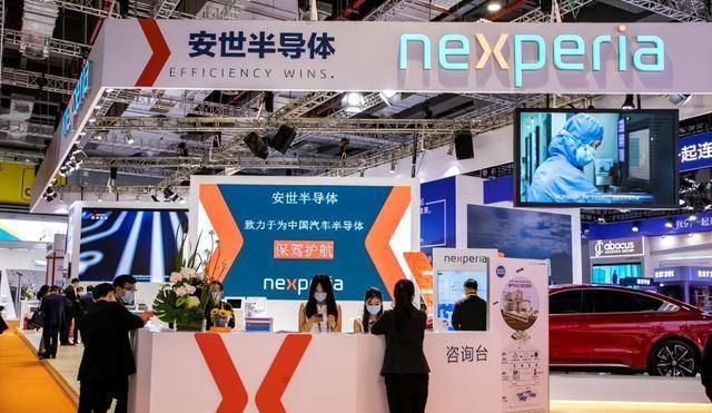 中美对决，首个冤大头自投罗网，中国杀鸡儆猴，3个危险信号曝光