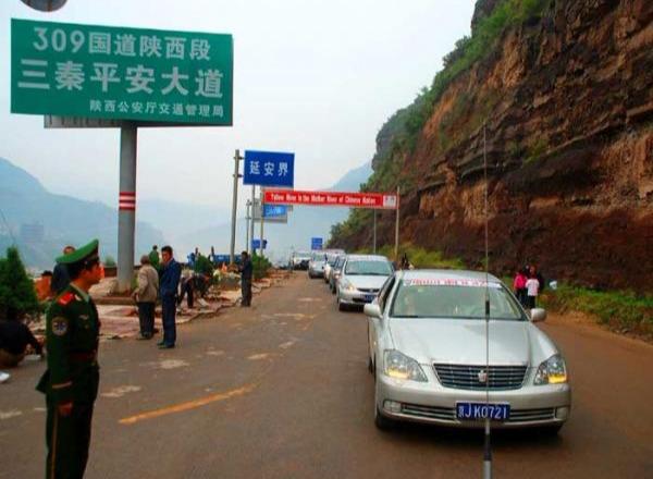 山西旅游：走进壶口瀑布观赏壮观奇景（图）