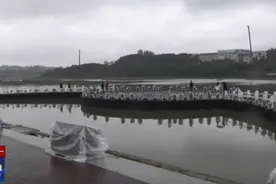 【视频】刘仪伟主持 张明敏献唱 探班“同宗同源 同心同向”主题中秋晚会筹备现场图片