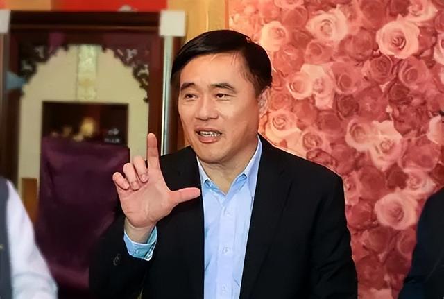 郝龙斌急了，在支持率落后郑丽文后，突发叫嚣：台不独、大陆不武