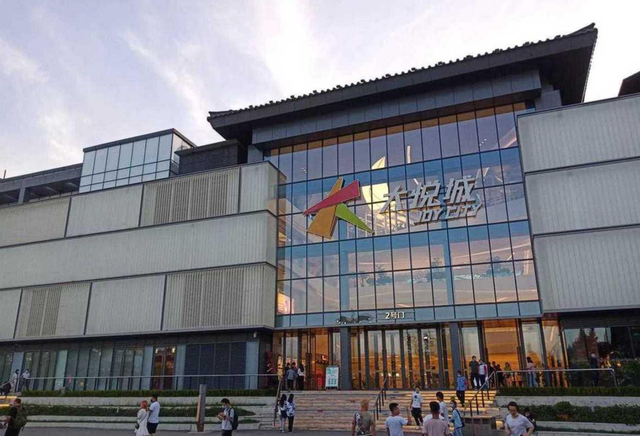 3.06亿游客挤爆！一秒穿盛唐？西安凭啥爆火？