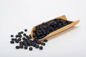 生豆解毒如灵丹，熟吃补肾似仙草！中医警告：用错方法堪比服毒！图片