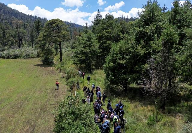 “三不管”的犯罪天堂，墨西哥首都后山成毒贩乐园，徒步者成猎物
