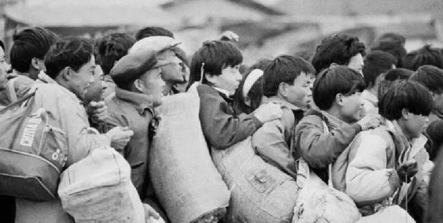 他是南宁市委原书记，连任两届中央候补委员，1985年降为处长