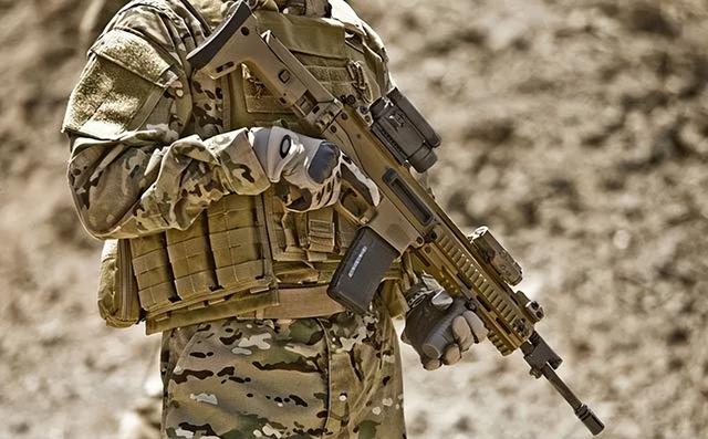 SCAR系列步枪宣布停产！哪些“世界名枪”原来都是被游戏捧红的？