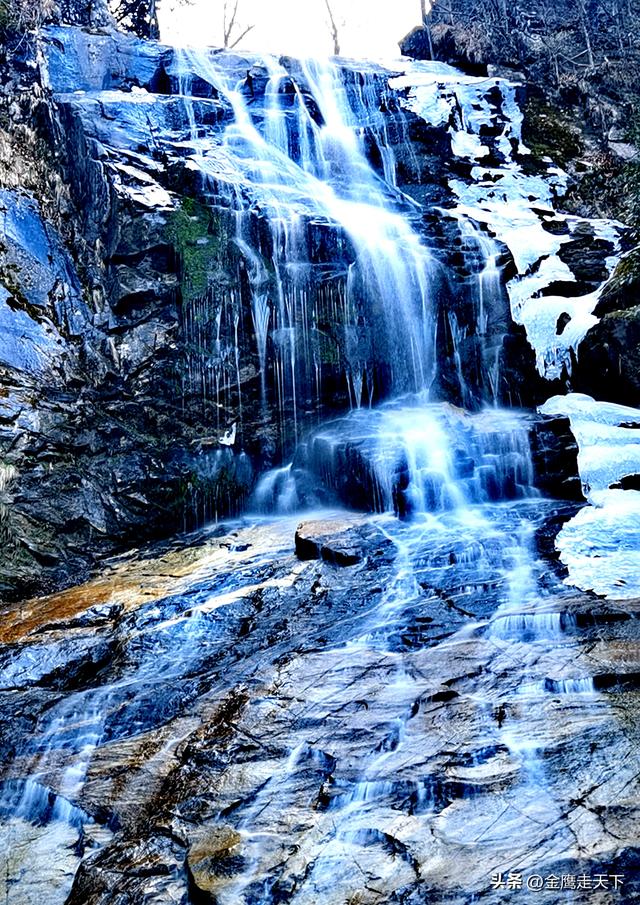 皖鄂之巅迎远客 山水红韵架桥梁——东北旅行商媒体走进天堂寨考察