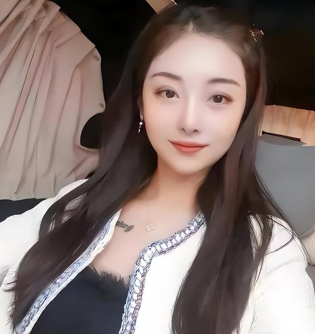 “买英国精子生3娃”的山东女人，7年后现状曝光，一年百万开销